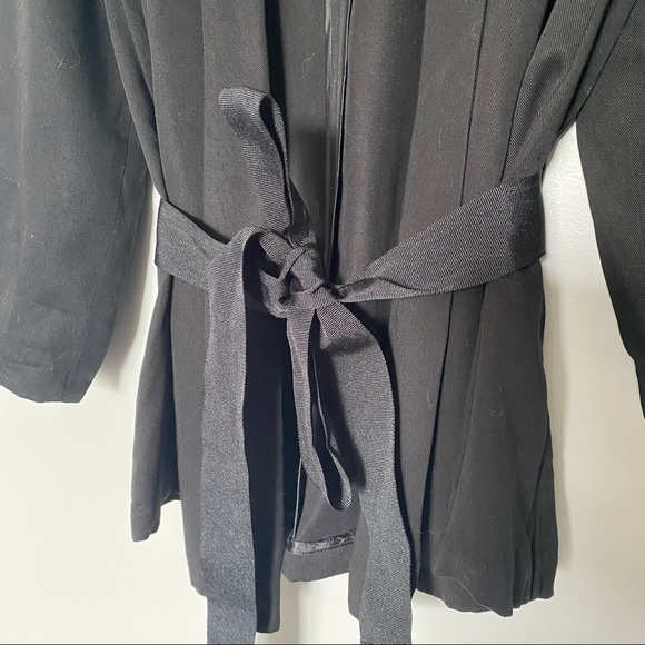 RW & Co. // Relaxed Tie-Front Blazer - Picture 5 of 6